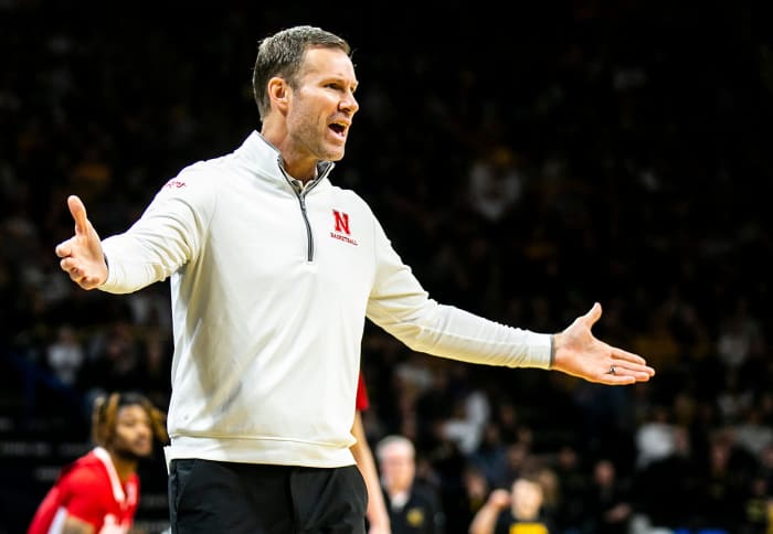 Headshot of Fred Hoiberg